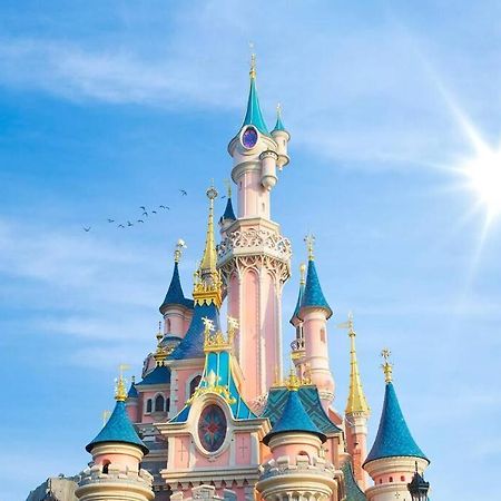 Le 82 - Studio Pour 4 A 3 Minutes De Disneyland Paris モンテヴラン エクステリア 写真